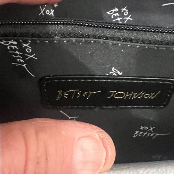 Betsey Johnson Black and Gold - Picture 10 of 11